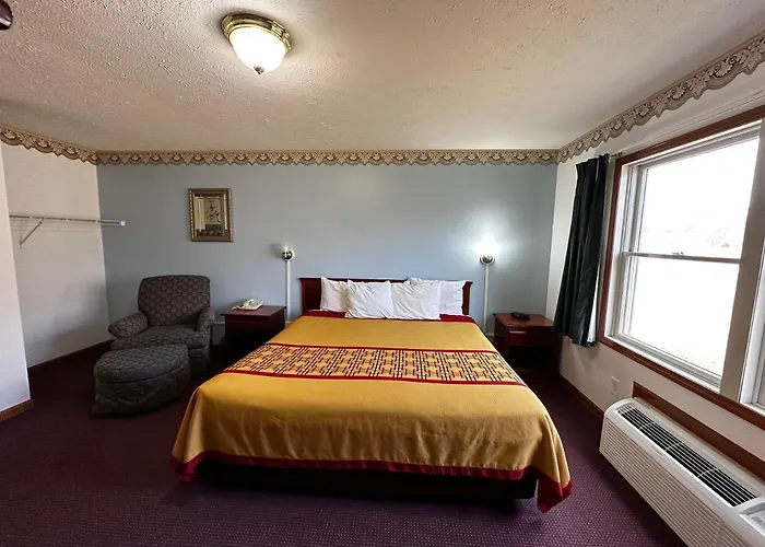 Attica Inn