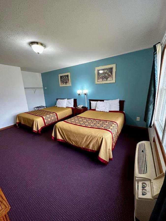 Attica Inn Hotel
