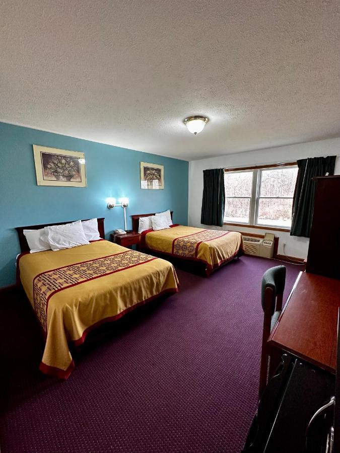 Hotel Attica Inn