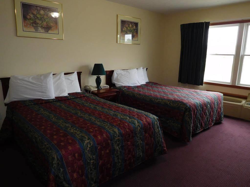 Attica Inn Attica